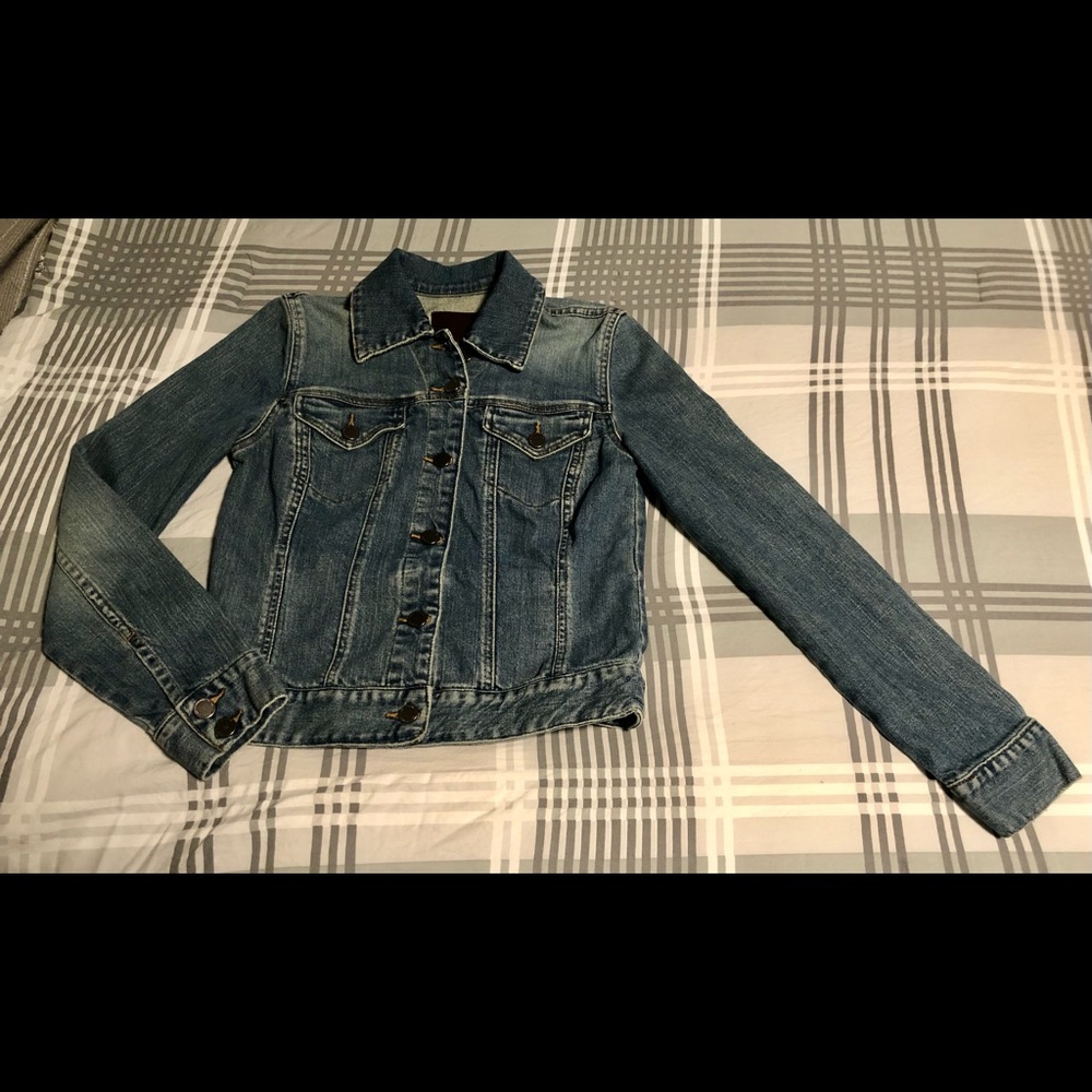 Calvin Klein Jean jacket Sz S cropped med wash